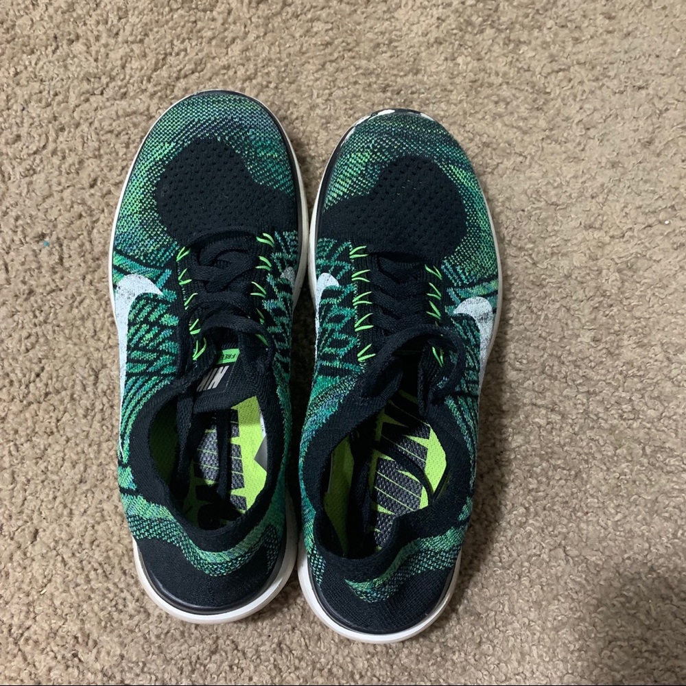 nike flyknits